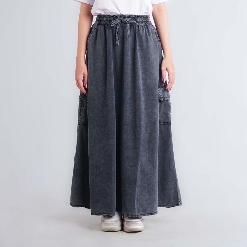 Roza Cargo Denim Skirt