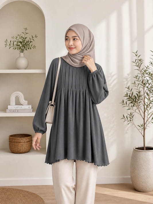 Molly Pleats Top
