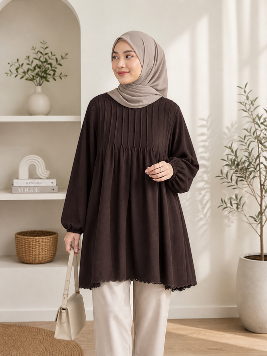 Molly Pleats Top